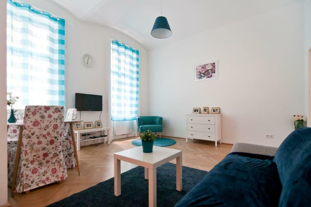 Marvelous Midtown Apartment Viena Exterior foto