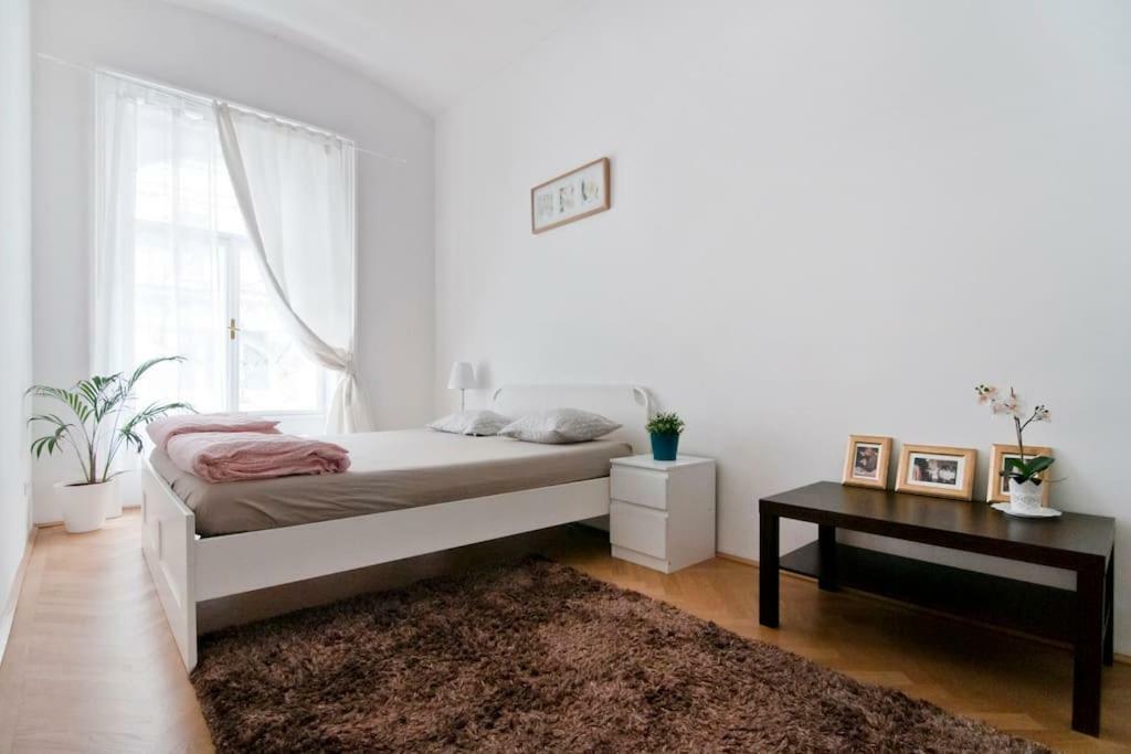 Marvelous Midtown Apartment Viena Exterior foto